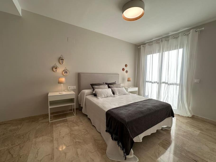 Apartment En Con Piscina