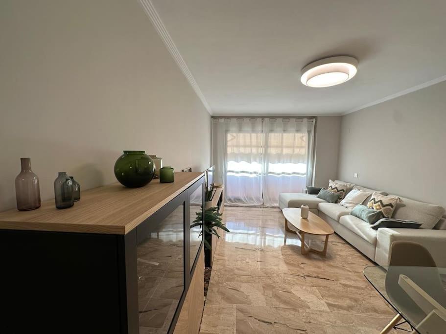 En Con Piscina Apartment *