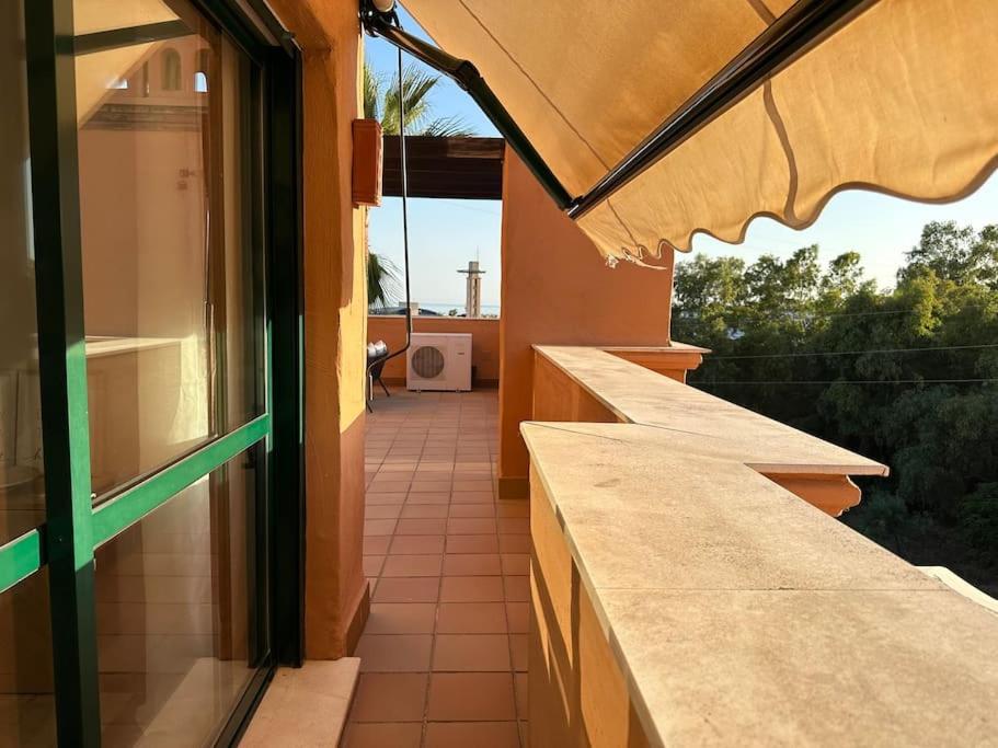Apartment En Con Piscina Marbella