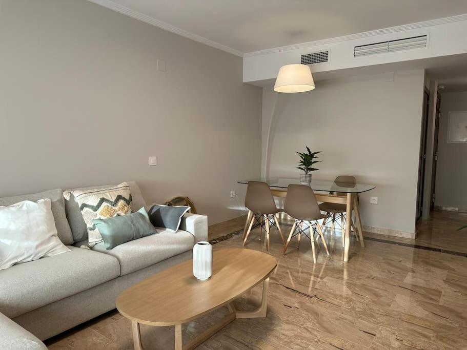 Apartment En Con Piscina